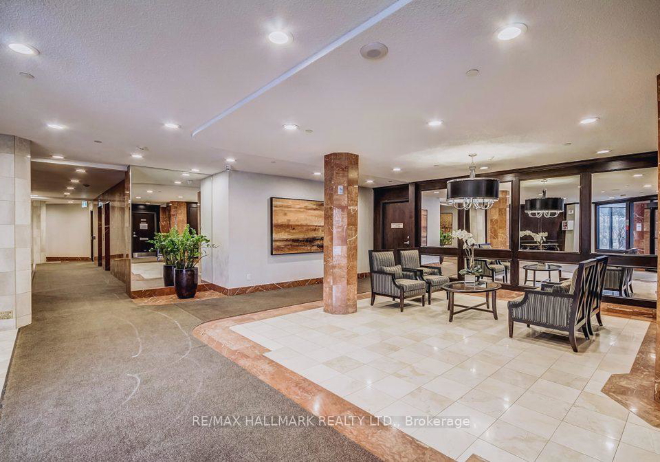 1101-steeles-avenue-w-toronto-ontario-c13037590