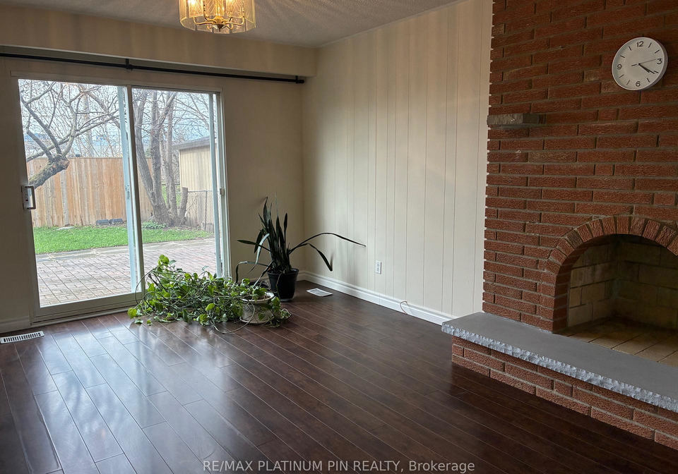 315-apache-trail-north-york-ontario-c13037668