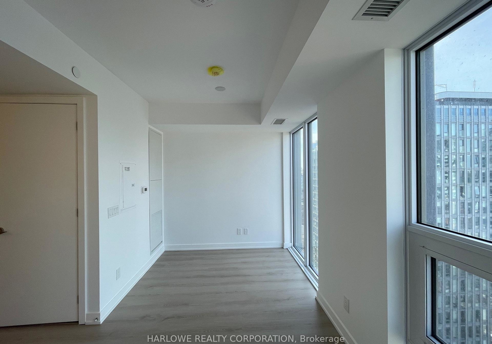 100-queen-street-e-toronto-ontario-c13037734