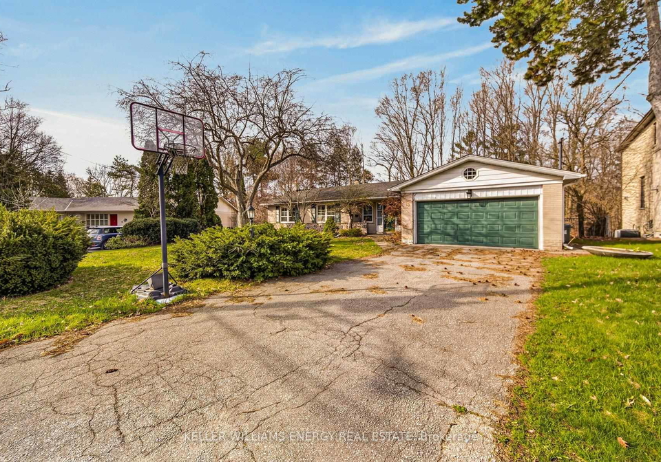 15-artinger-court-north-york-ontario-c13037914