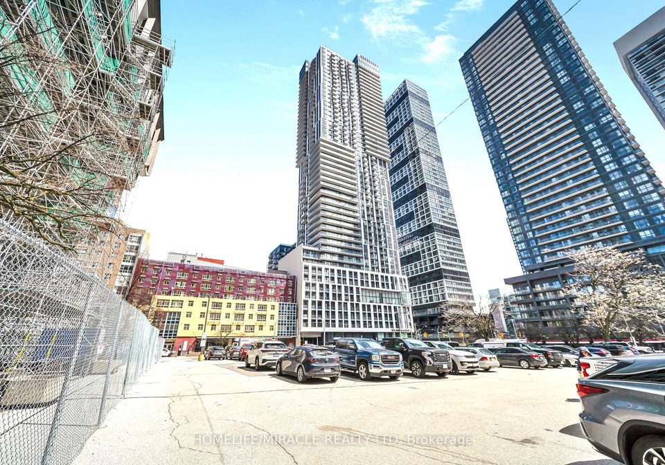 251-jarvis-street-toronto-ontario-c13038080