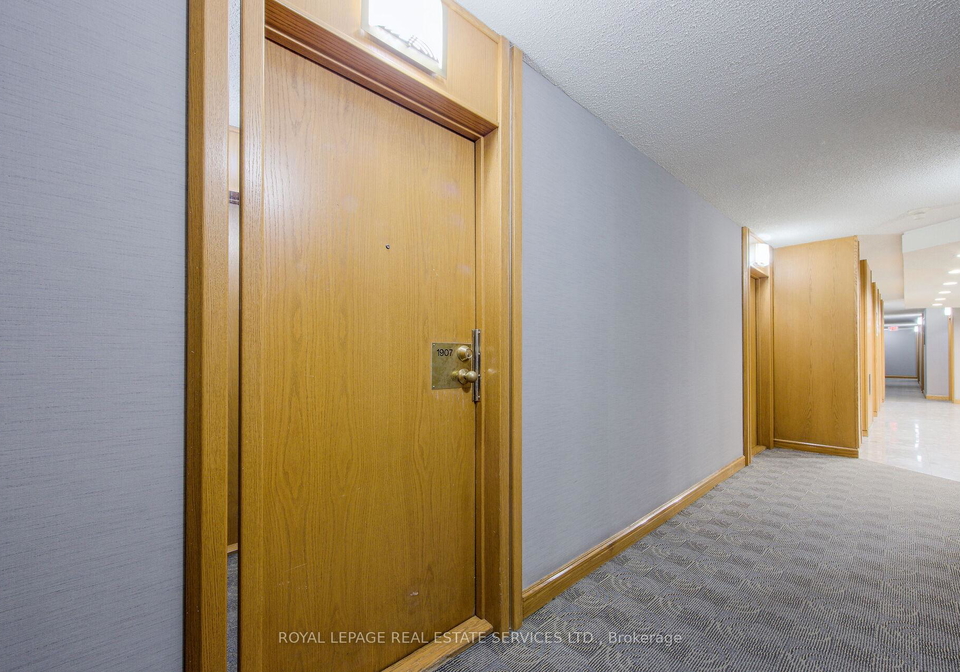 44-st-joseph-street-toronto-ontario-c13038414