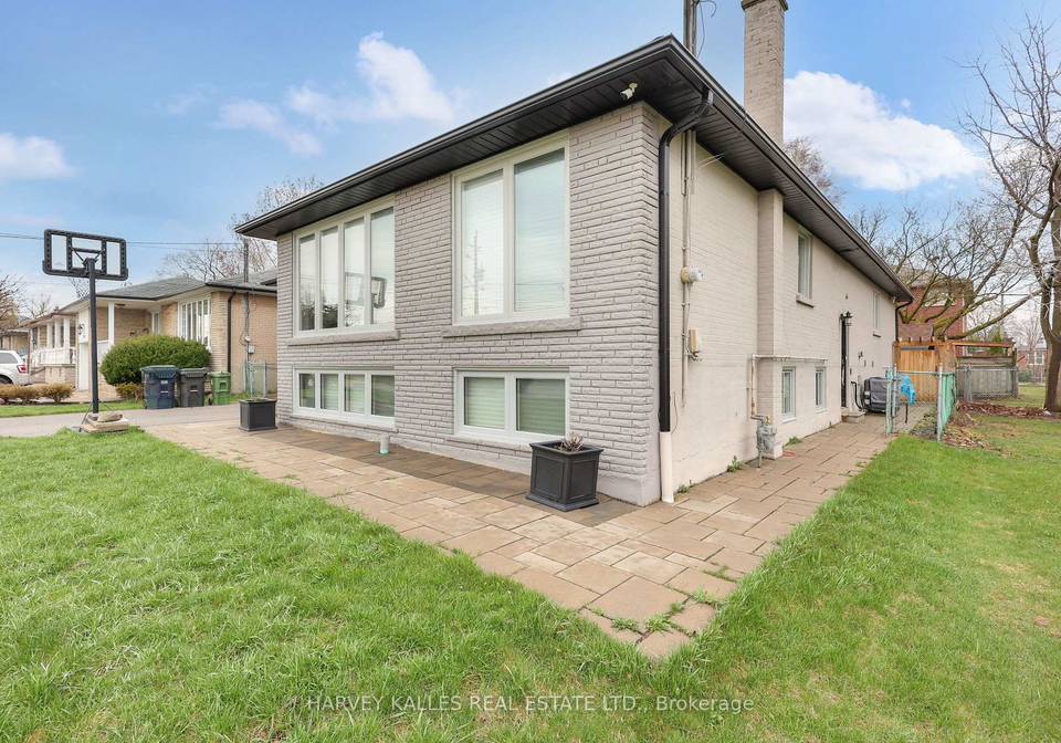 242-acton-avenue-toronto-ontario-c13038510