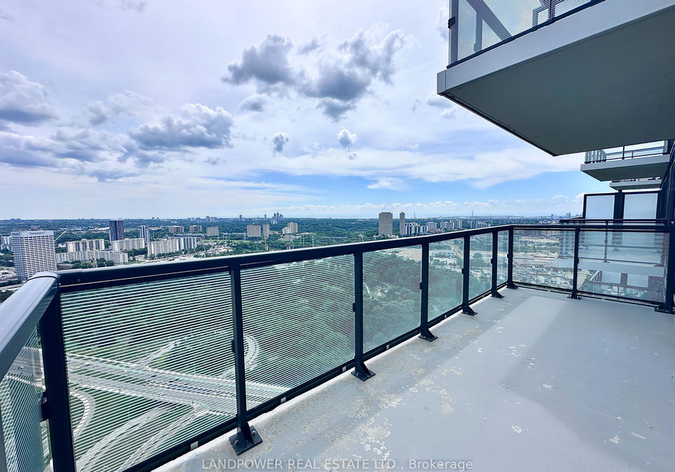30-inn-on-the-park-drive-north-york-ontario-c13038876