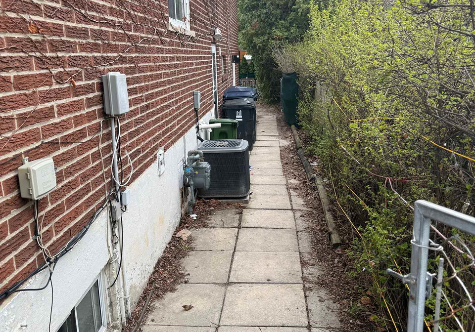 3-lisburn-crescent-north-york-ontario-c13038878
