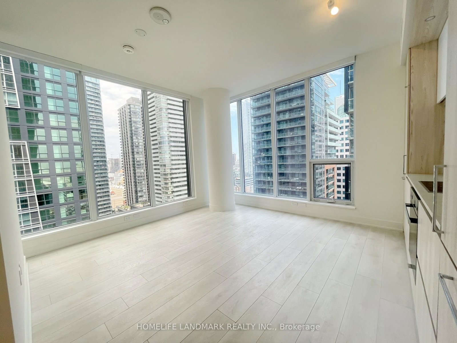 35-mercer-street-toronto-ontario-c13038894