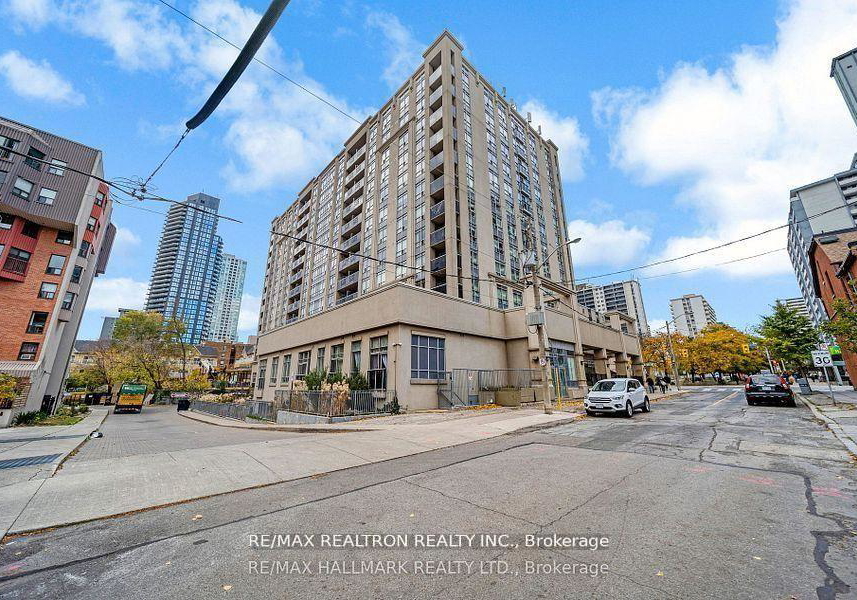 225-wellesley-street-e-toronto-ontario-c13039098
