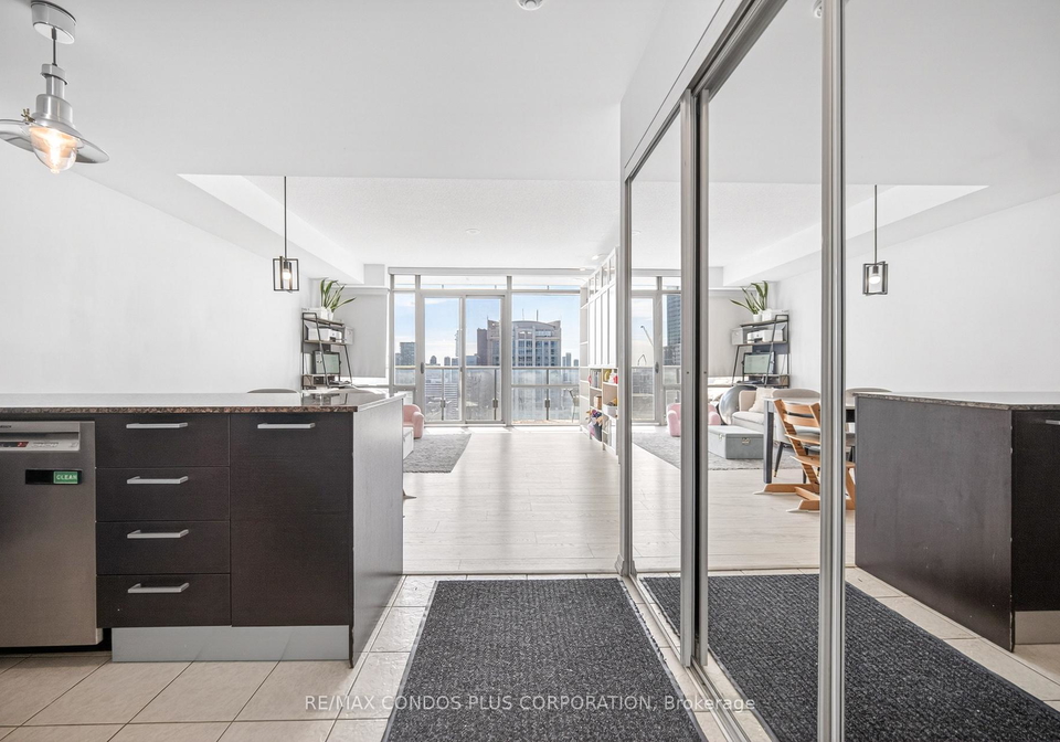 38-grenville-street-toronto-ontario-c13039108