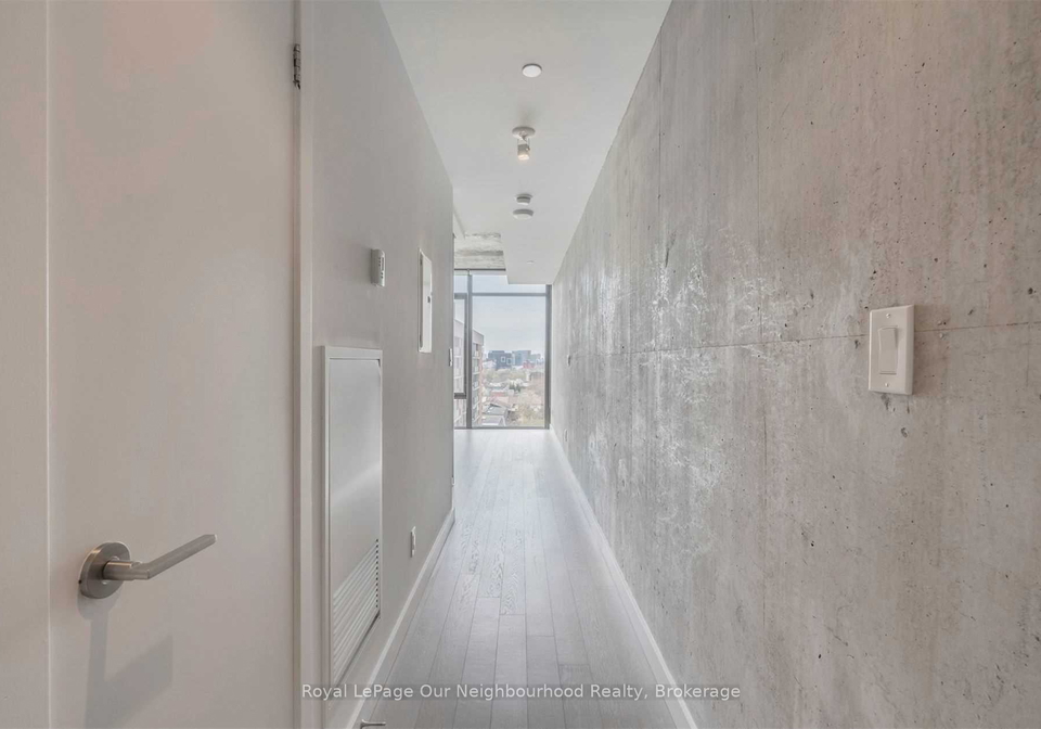 111-bathurst-street-toronto-ontario-c13039348