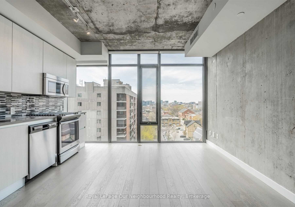 111-bathurst-street-toronto-ontario-c13039348