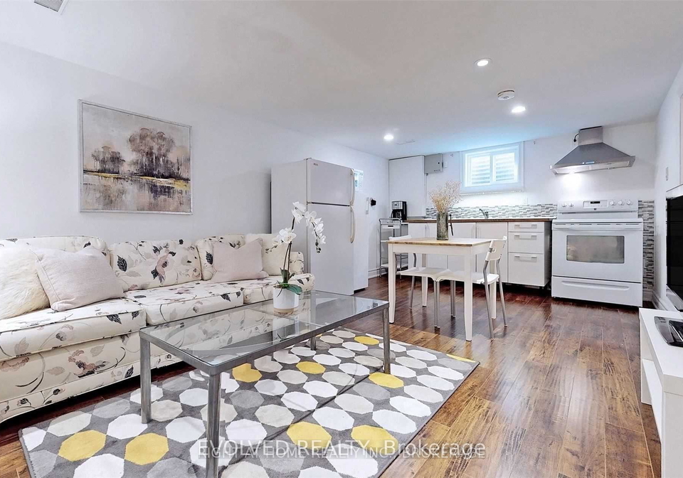 12-shippigan-crescent-north-york-ontario-c13039476