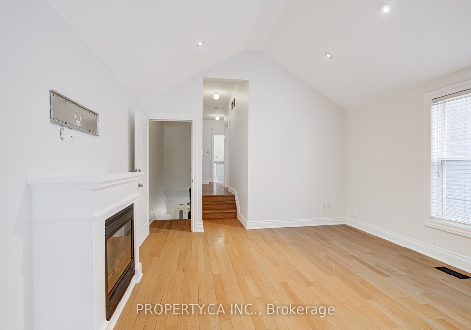 21-darcy-street-toronto-ontario-c13039632