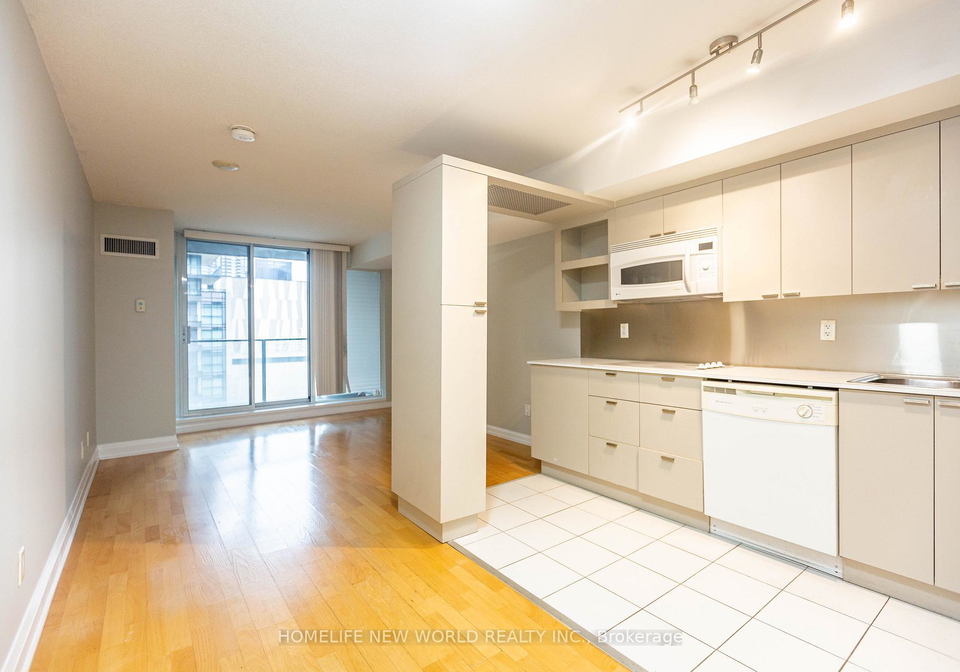 111-elizabeth-street-toronto-ontario-c13039736