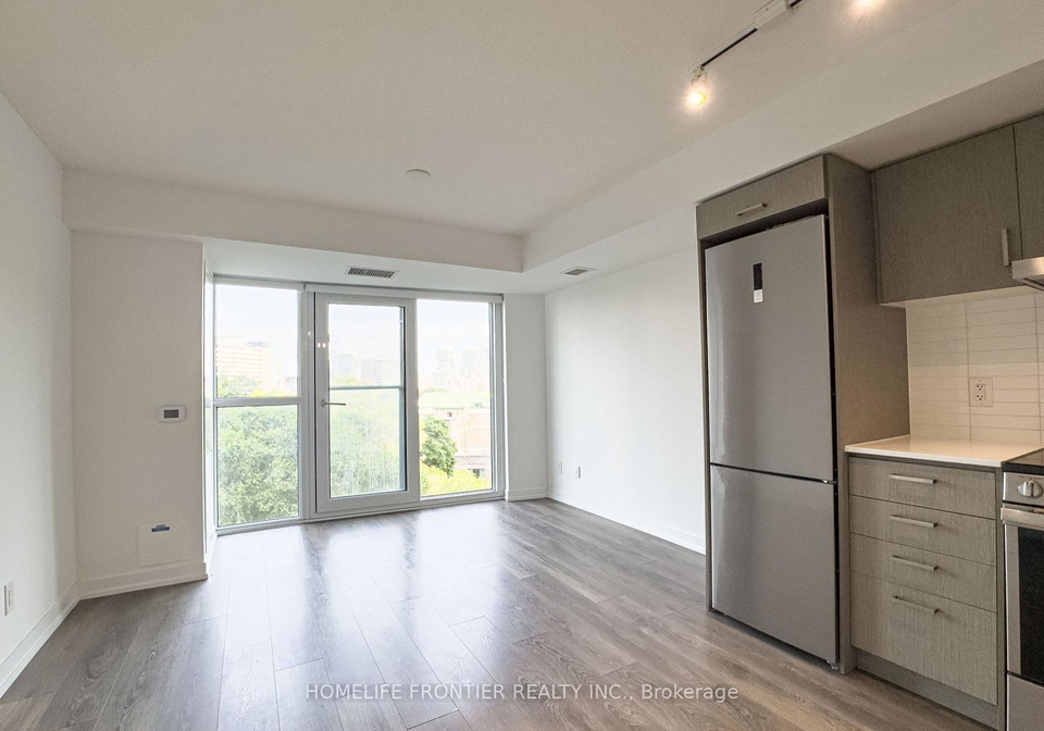 219-dundas-street-e-toronto-ontario-c13040014