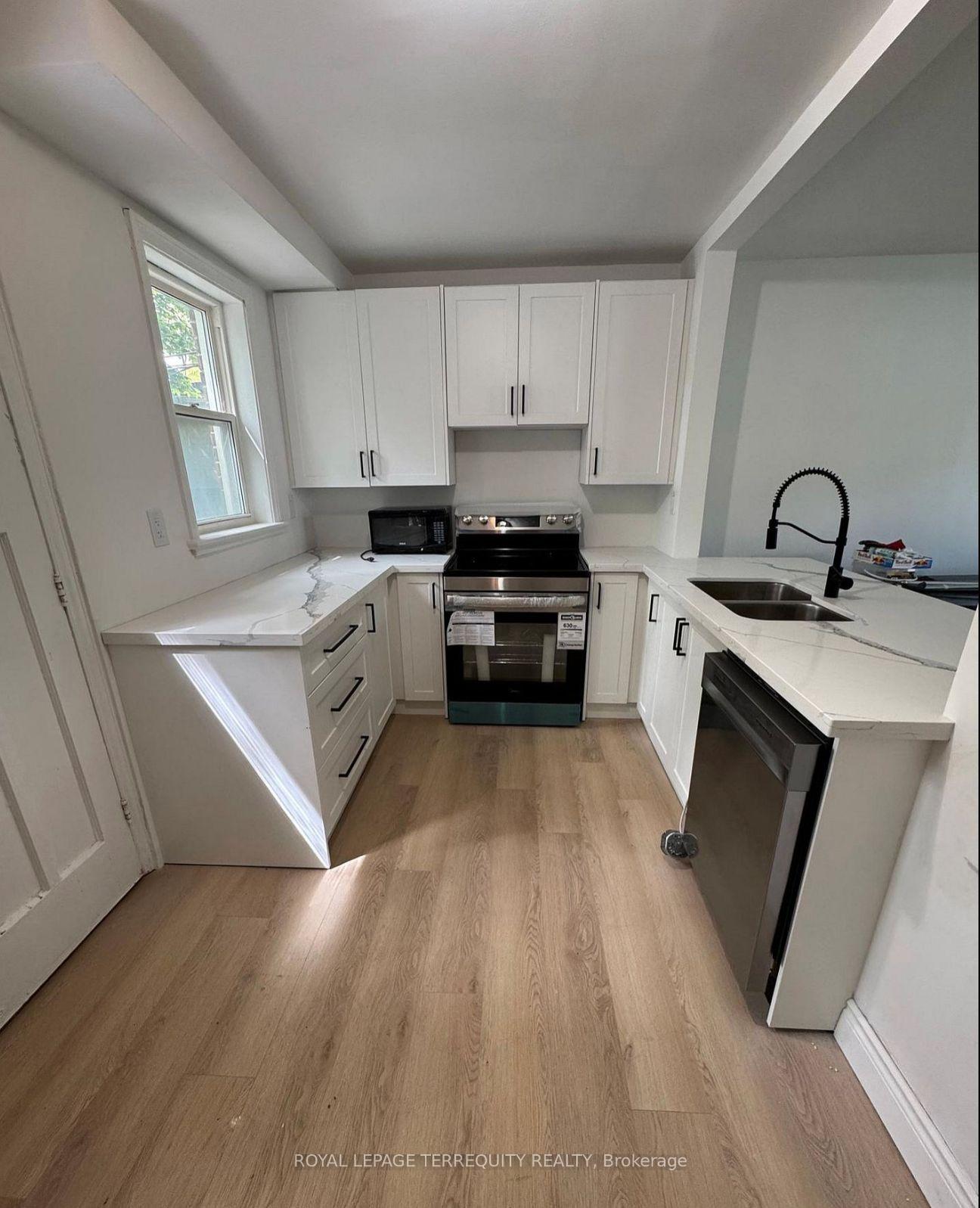 191-finch-avenue-w-toronto-ontario-c13040054