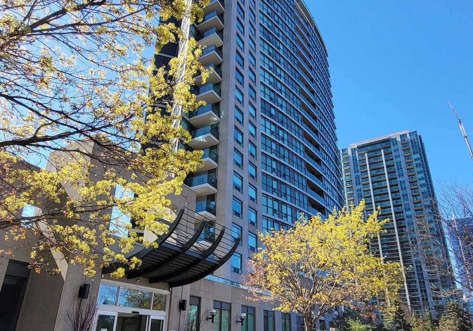 28-harrison-garden-boulevard-north-york-ontario-c13040218