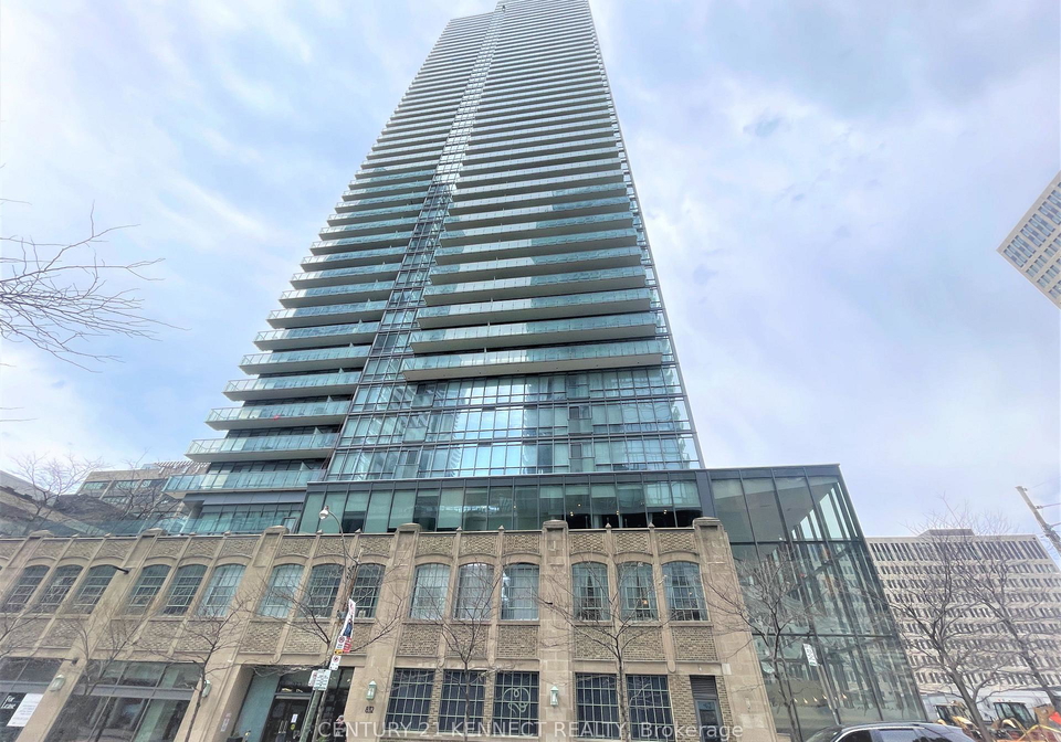 832-bay-street-toronto-ontario-c13040270