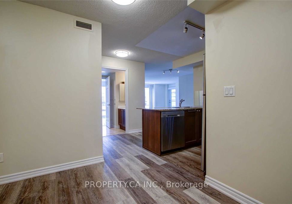 761-bay-street-toronto-ontario-c13040350