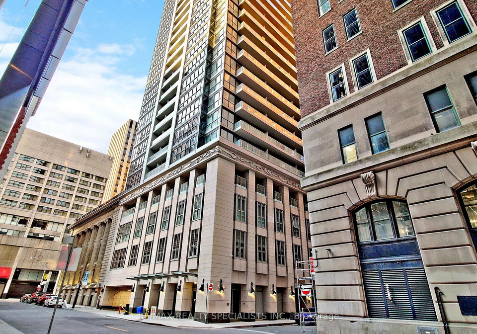70-temperance-street-toronto-ontario-c13040490