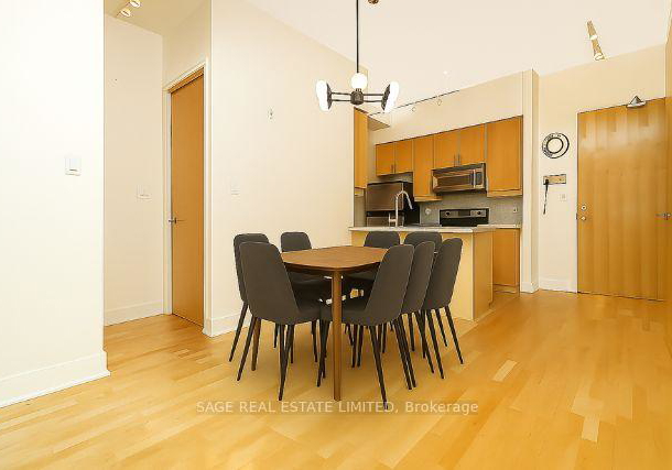 562-eglinton-avenue-e-toronto-ontario-c13040536
