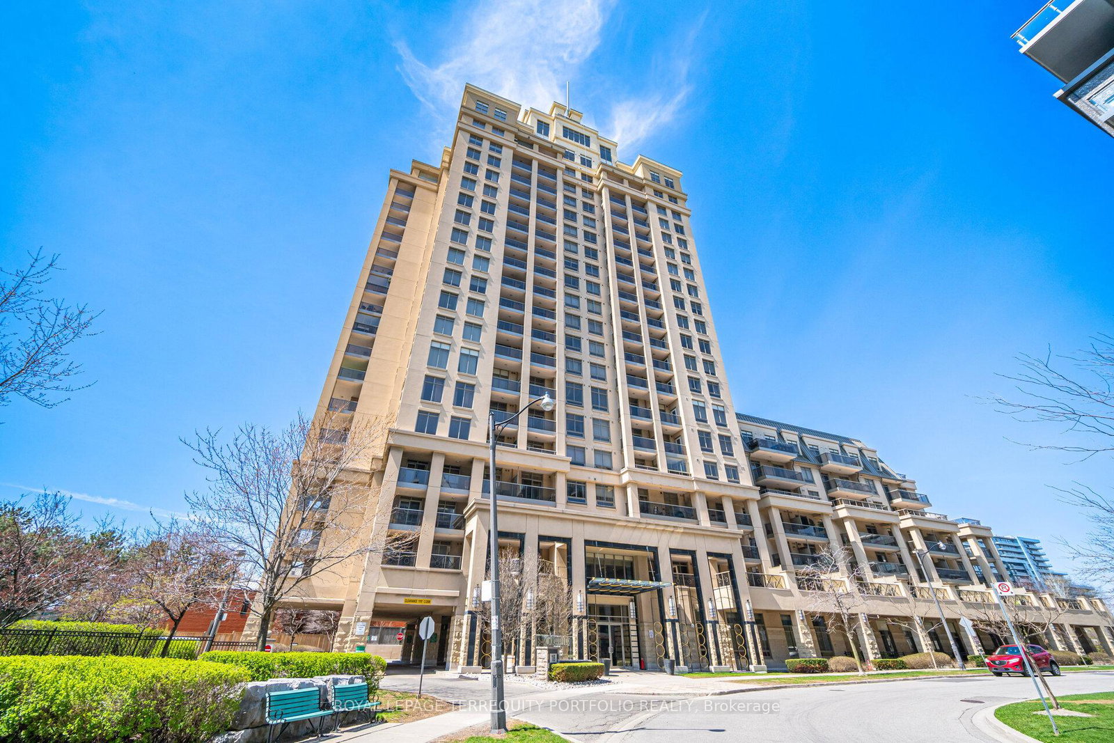 18-kenaston-gardens-north-york-ontario-c13040542