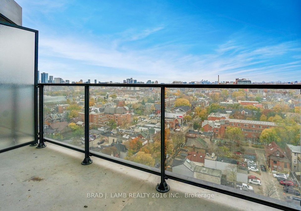 195-mccaul-street-toronto-ontario-c13040706