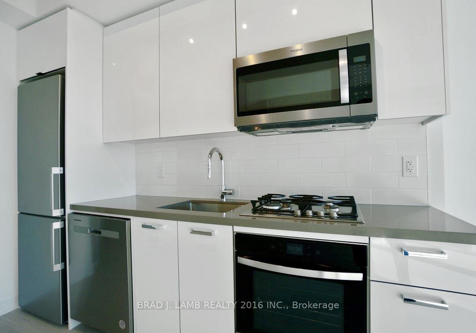 195-mccaul-street-toronto-ontario-c13040706