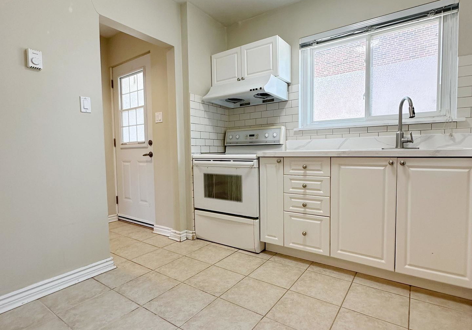 53-godstone-road-north-york-ontario-c13040944