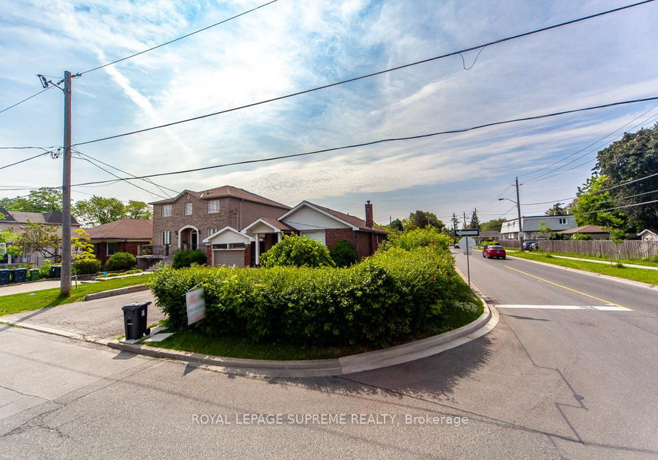 109-regina-avenue-toronto-ontario-c13040994