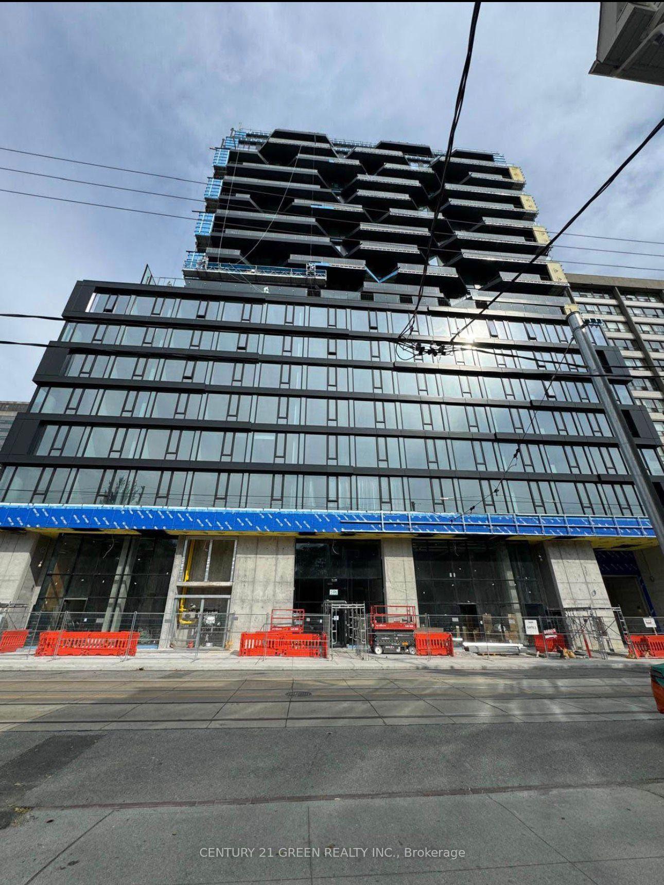 195-mccaul-street-toronto-ontario-c13041096