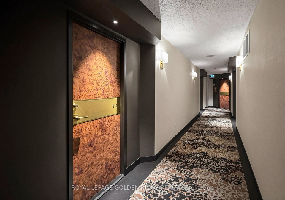 10-kenneth-avenue-north-york-ontario-c13041116