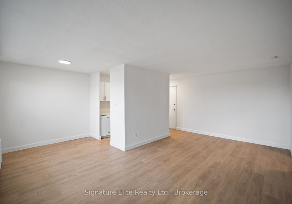 3-swift-drive-north-york-ontario-c13041186