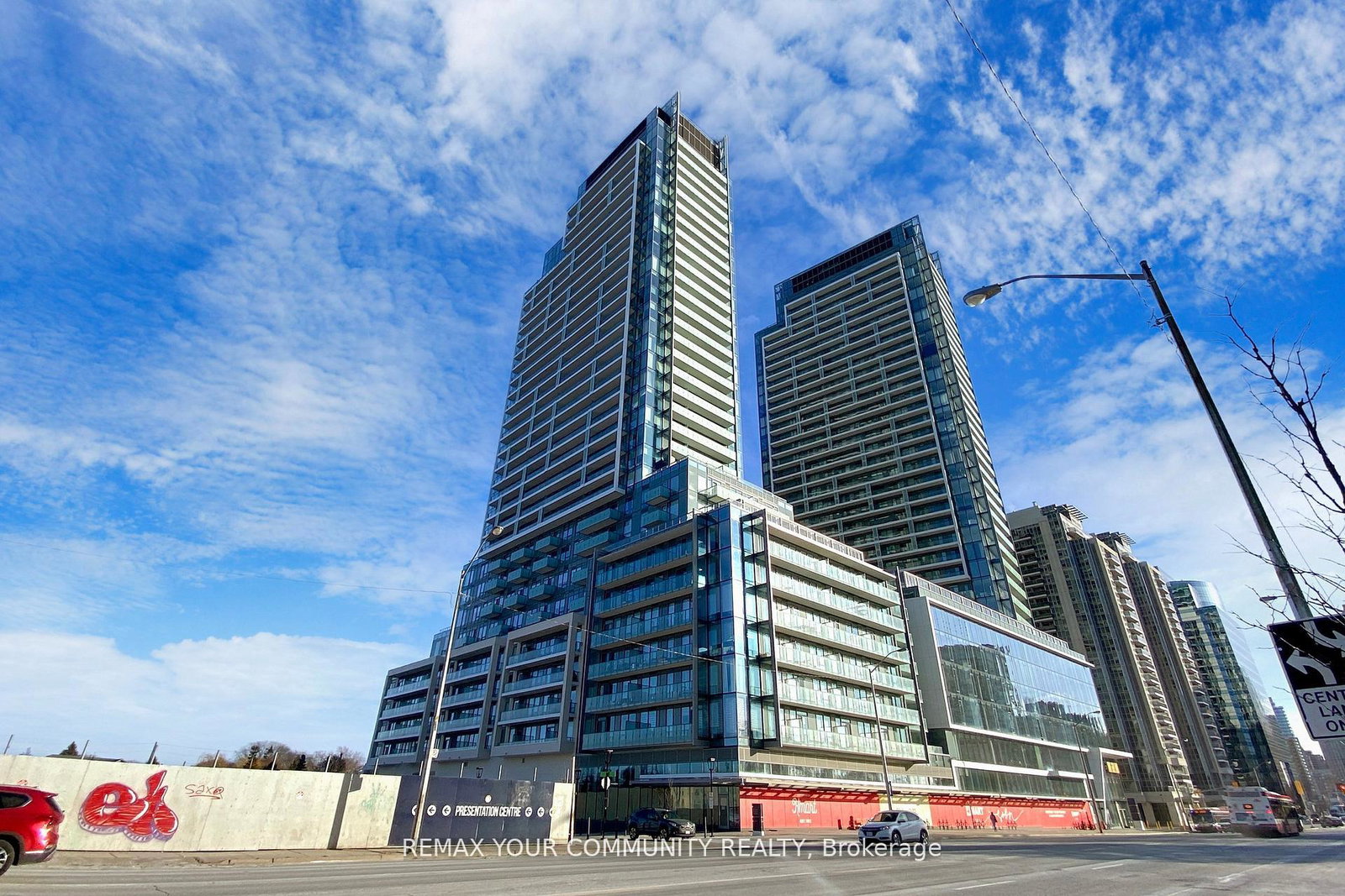 7-golden-lion-heights-street-north-york-ontario-c13041218