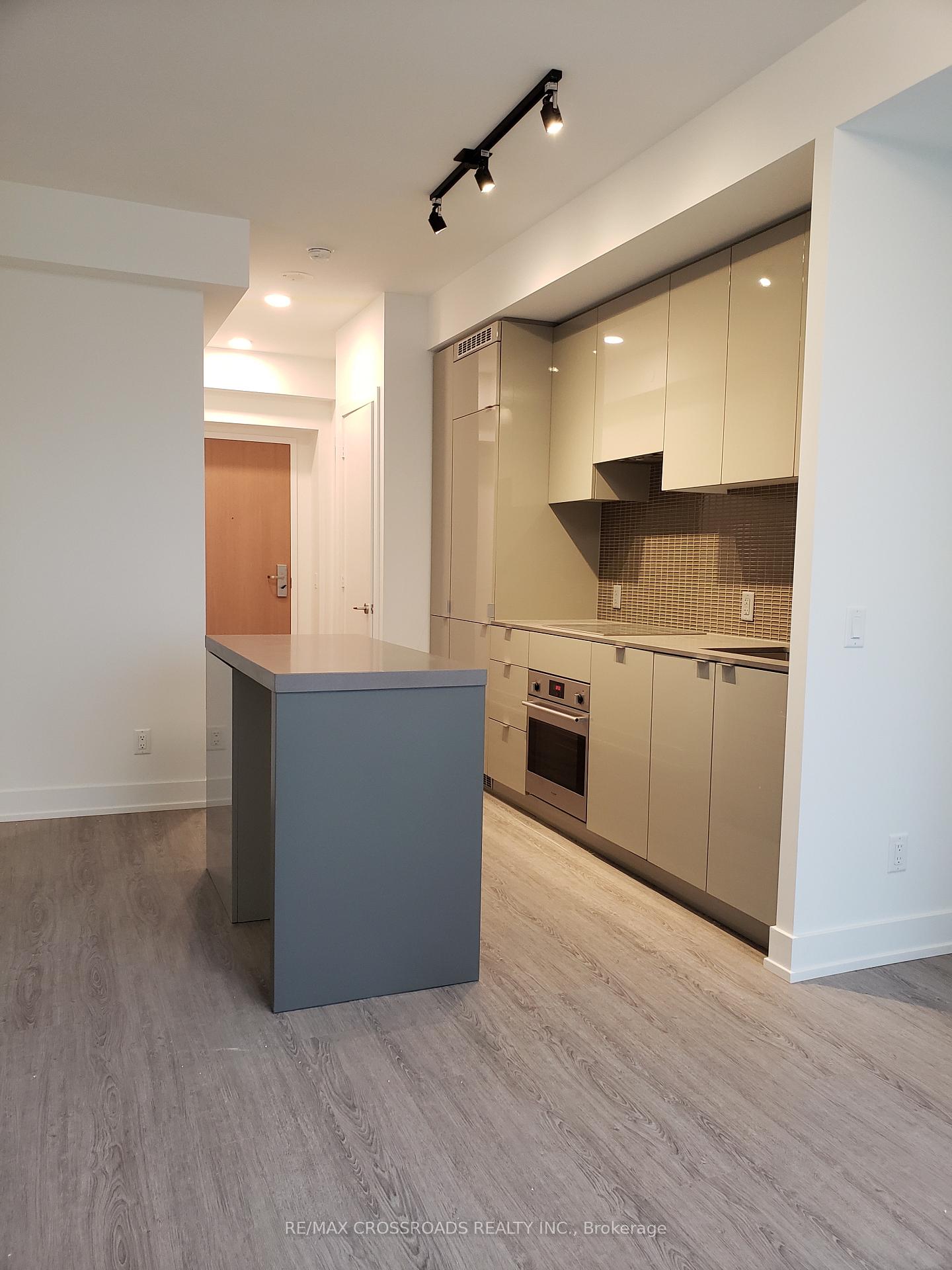 7-grenville-street-toronto-ontario-c13041262