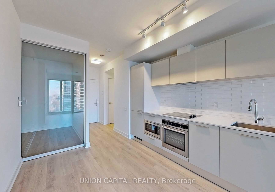 3-gloucester-street-toronto-ontario-c13041406