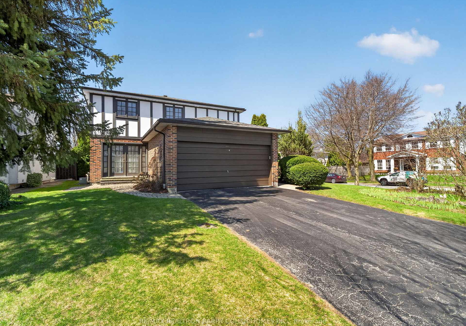 25-harlington-road-north-york-ontario-c13041942