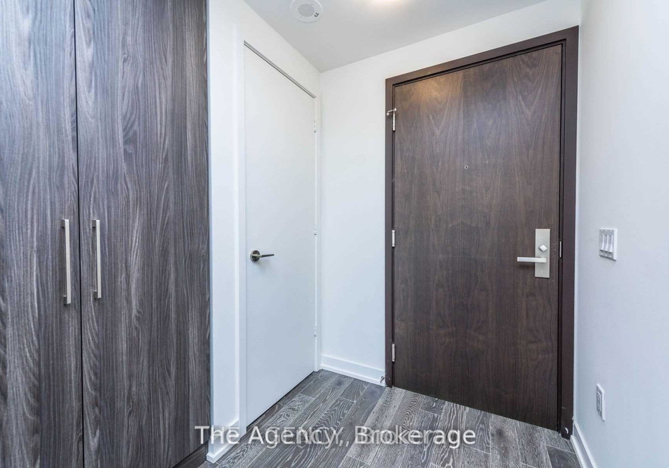 1-yorkville-avenue-toronto-ontario-c13042588