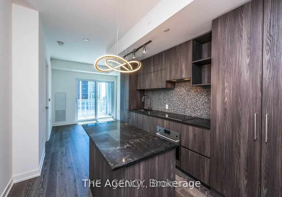 1-yorkville-avenue-toronto-ontario-c13042588