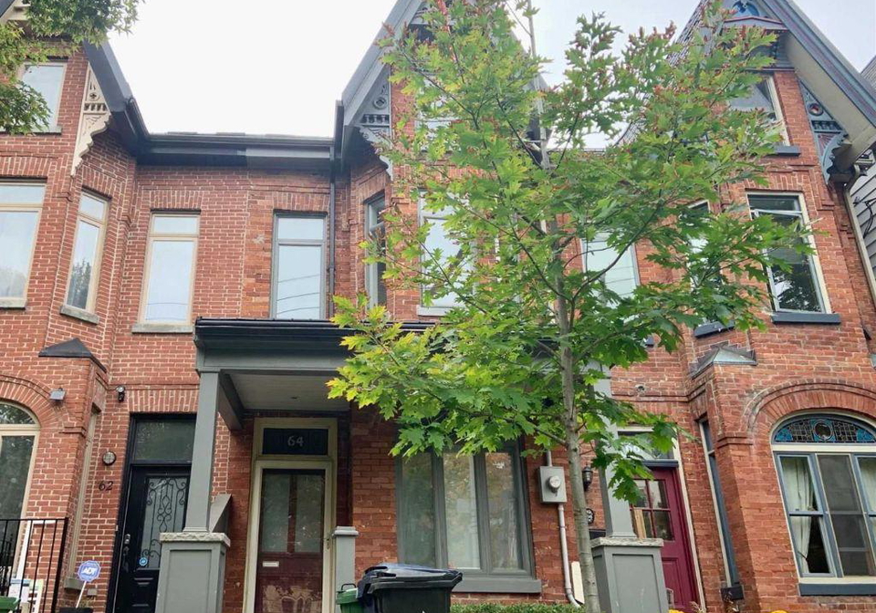 64-robert-street-toronto-ontario-c13042748