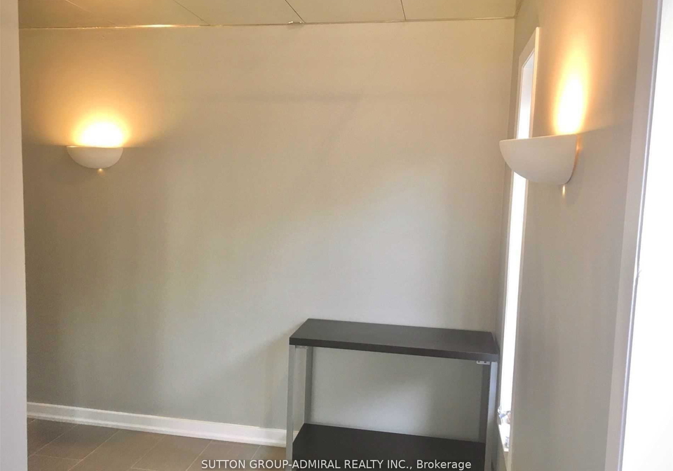 4-nootka-crescent-north-york-ontario-c13042838