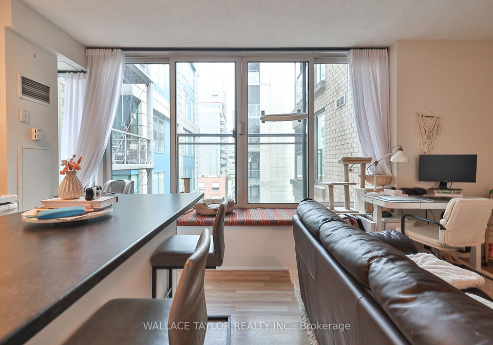 50-camden-street-toronto-ontario-c13043074