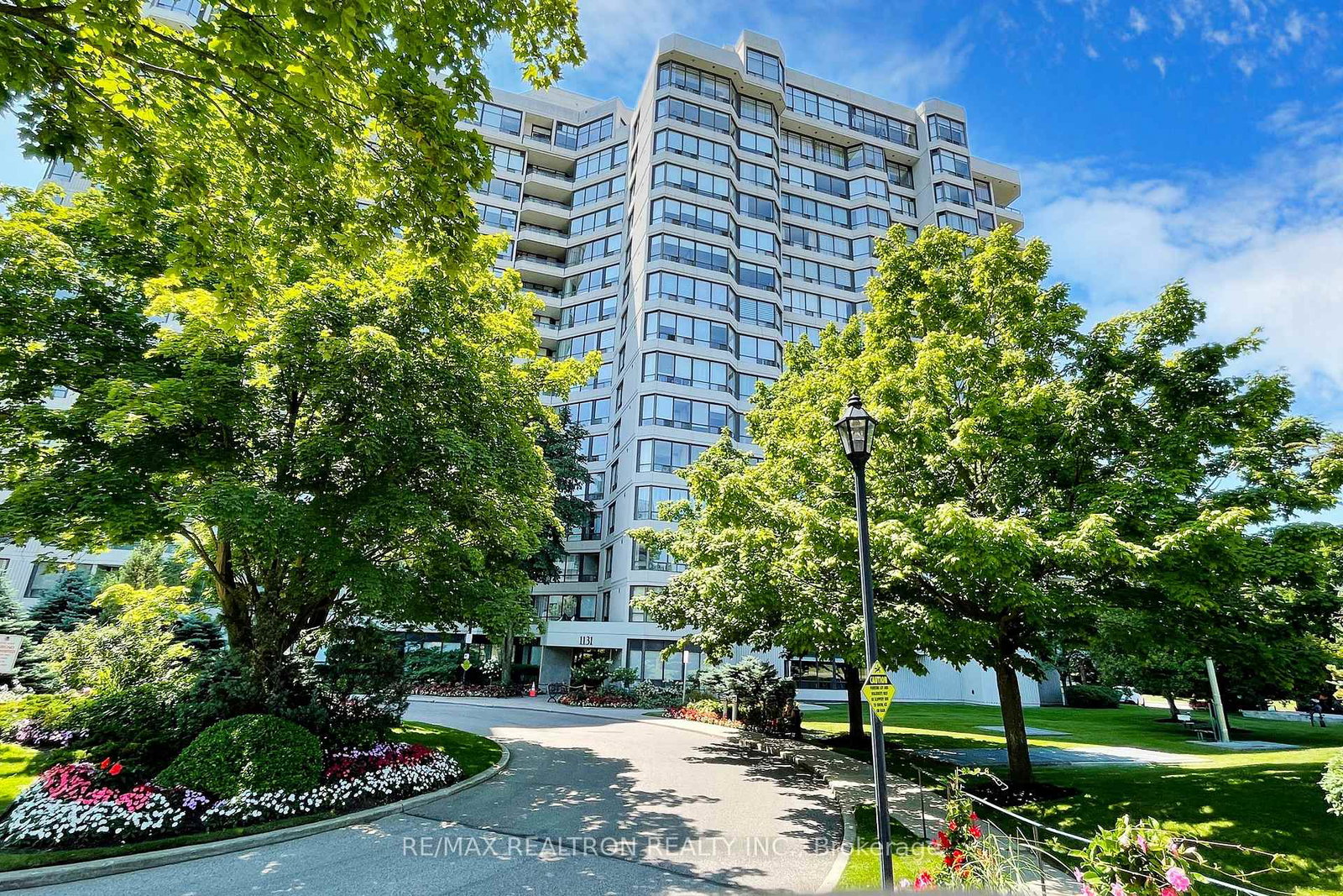 1131-steeles-avenue-w-toronto-ontario-c13043164