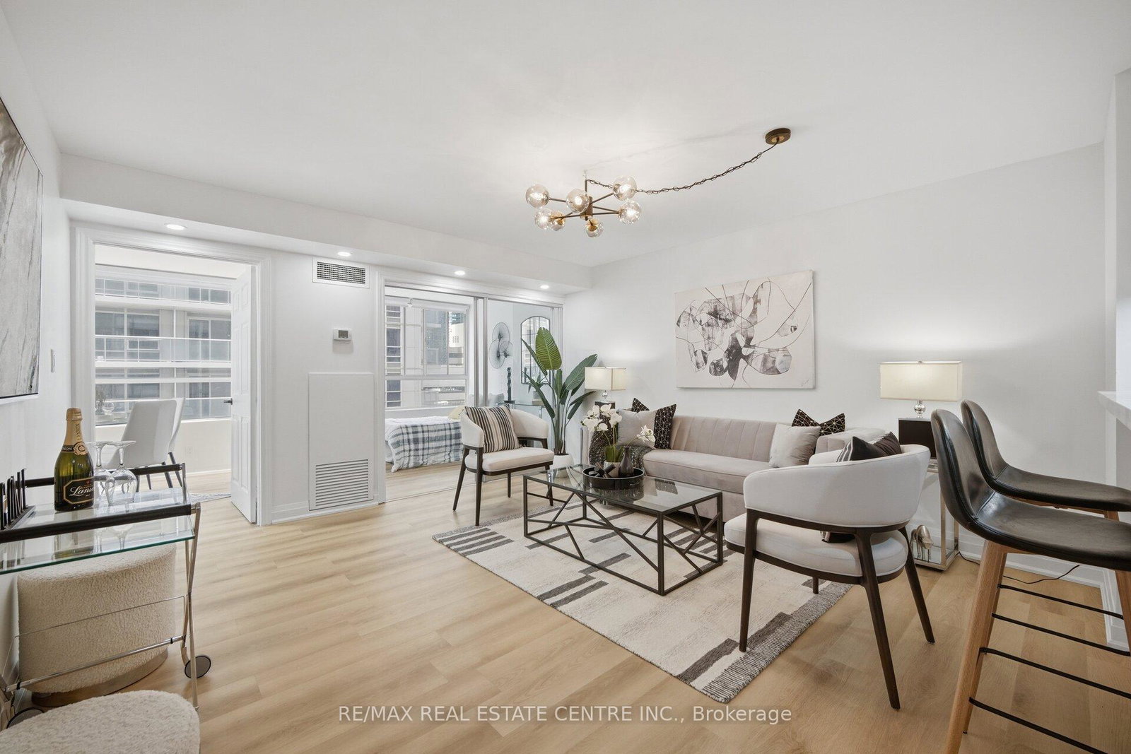 717-bay-street-toronto-ontario-c13043230