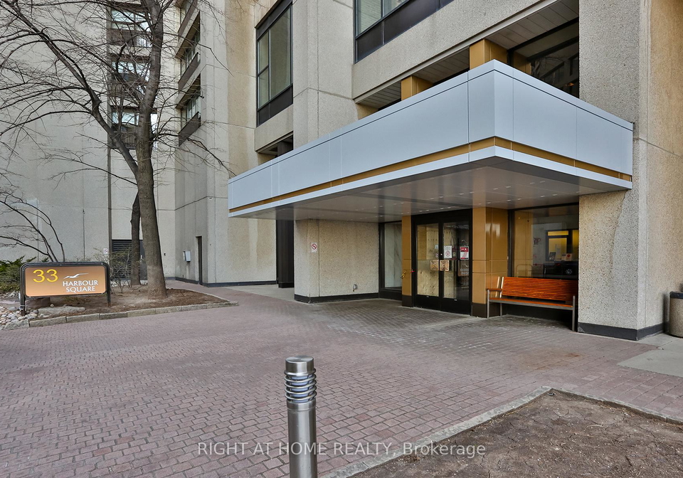 33-harbour-square-toronto-ontario-c13043388