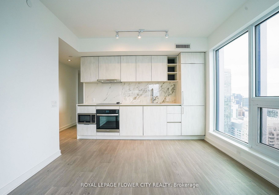 8-wellesley-street-w-toronto-ontario-c13043430