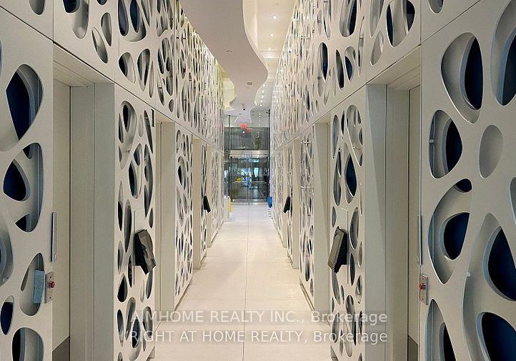 1-bloor-street-e-toronto-ontario-c13043566