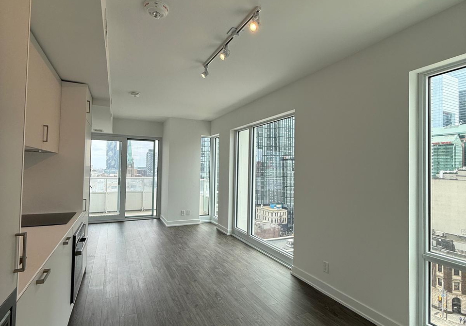88-queen-street-toronto-ontario-c13043718
