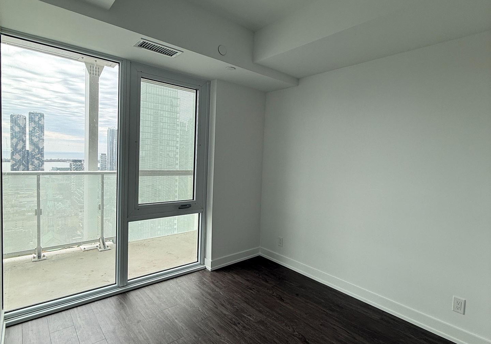 88-queen-street-toronto-ontario-c13043722