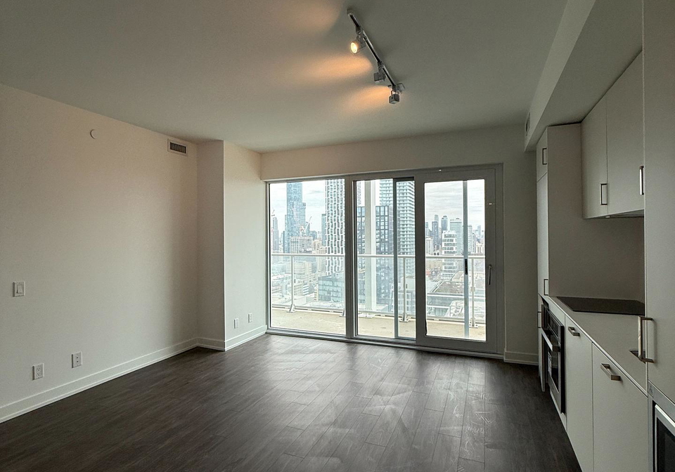 88-queen-street-toronto-ontario-c13043726
