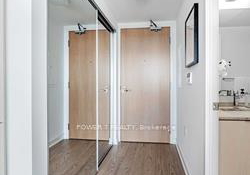 11-wellesley-street-w-toronto-ontario-c13043776
